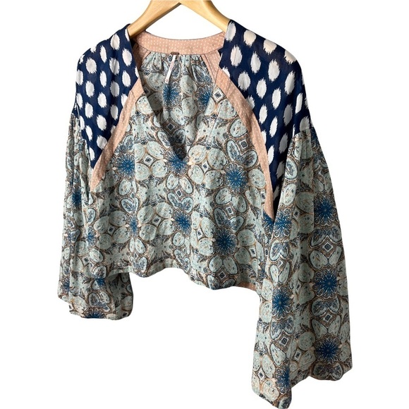 Free People Cropped V Neck Blouse Top Mixed Media Polka Dot Size XS Flare Sleeve - Picture 2 of 7